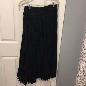 NWOT XS Lularoe solid black DeAnne skirt 🖤